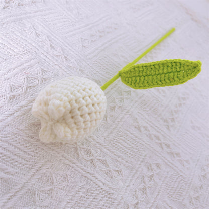 Elegant and Lifelike Handmade Crochet Tulip - Beautiful Replica with Stalk, Home Decor and Gift Giving, Housewarming Gifts, Desk Decoration