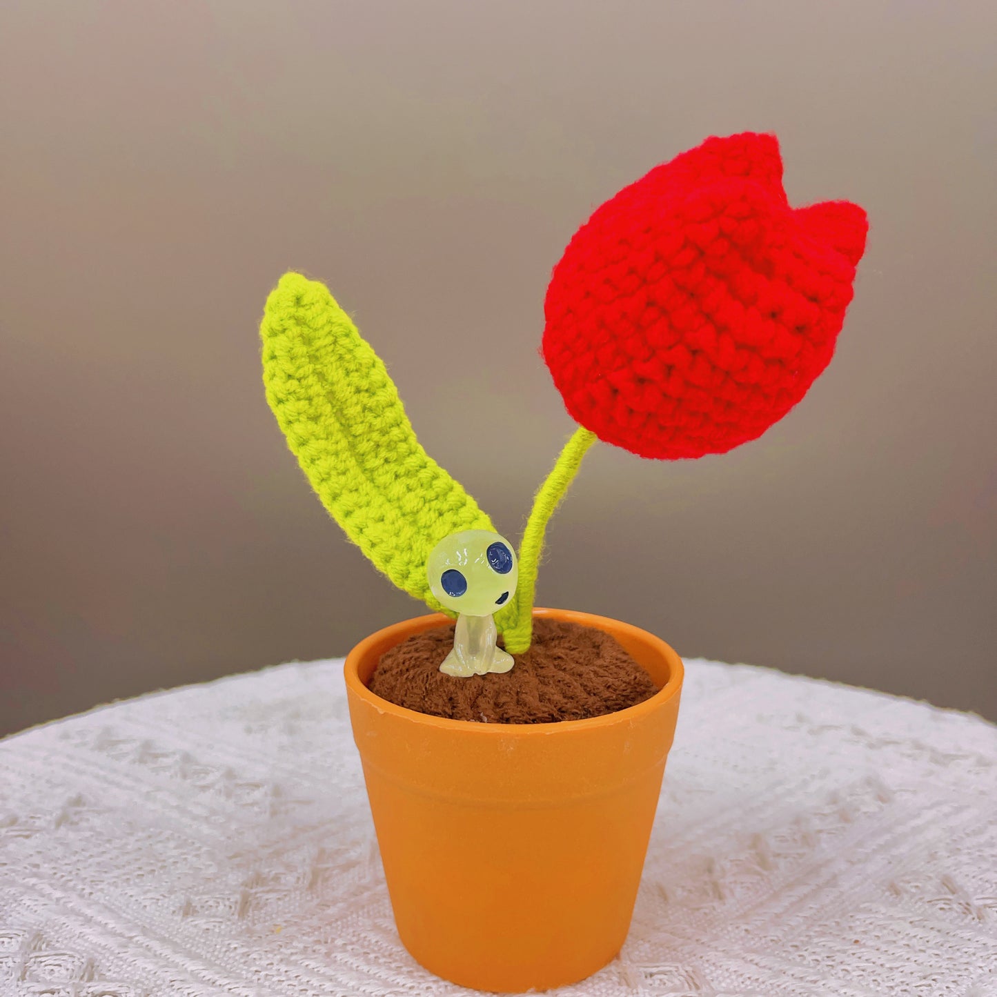 Handmade Crochet Tulip Plant - Realistic Faux Flower - Unique Home Decor - Perfect Gift for Plant Lovers - Handcrafted custom