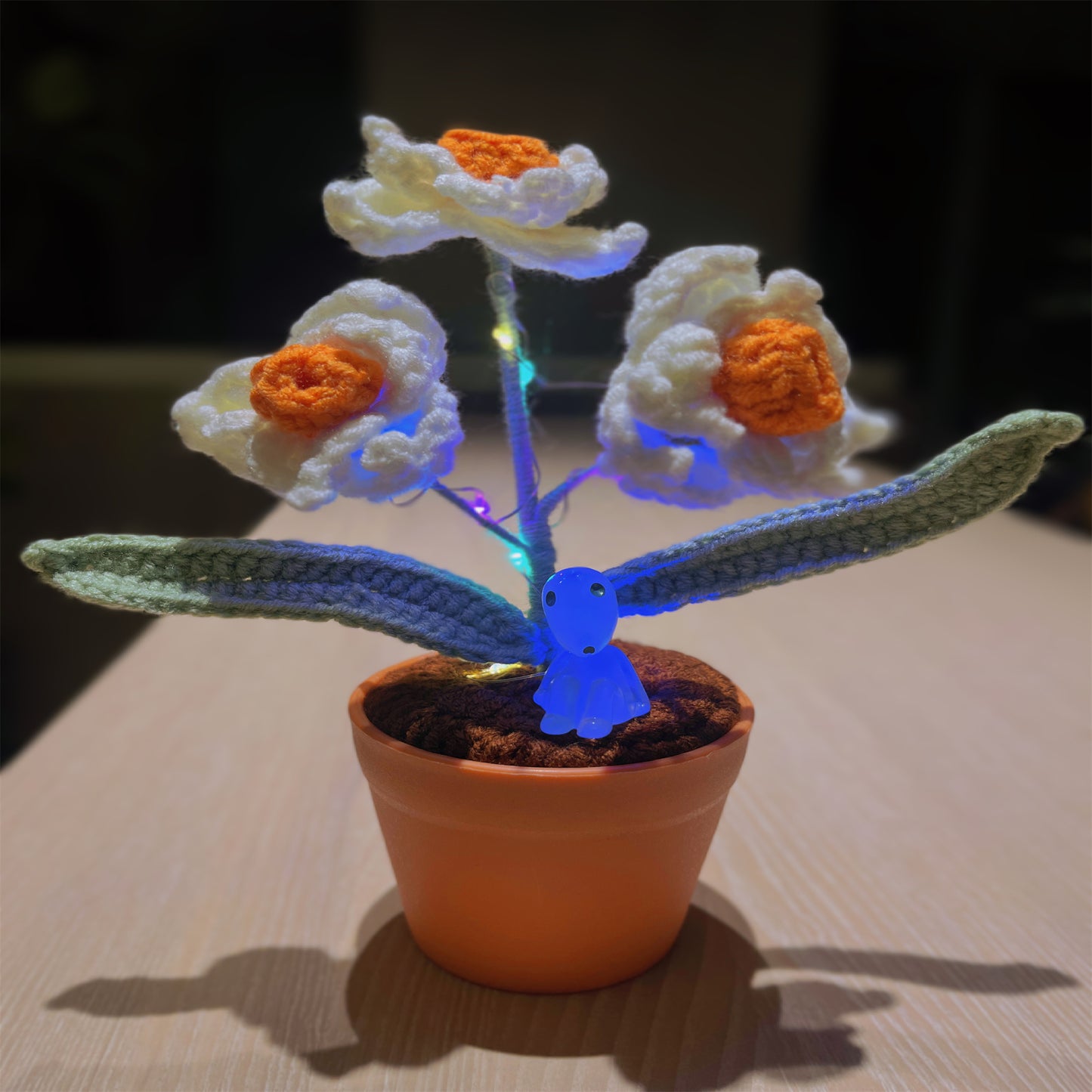 Topfnarzisse – Zimmerpflanze für Zuhause oder Büro, handgefertigt, gehäkelt, Schlafzimmer, ewige Blume, Geschenke für sie, Nachtlicht