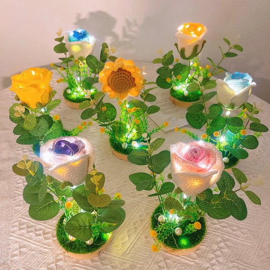Handgefertigtes gehäkeltes Rosen-/Sonnenblumen-Nachtlicht – 20 cm Pflanze, Schlafzimmer, Kinderzimmer, handgefertigte dekorative Lampe für Atmosphäre und Entspannung, Geschenke