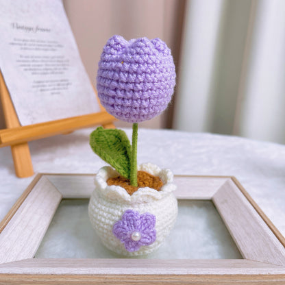 Plante en pot blanche tulipe au crochet fabriquée à la main avec 5 options de couleurs – rose, violet, jaune, bleu, menthe – Idéal pour la décoration de la maison, cadeaux d'anniversaire, de pendaison de crémaillère