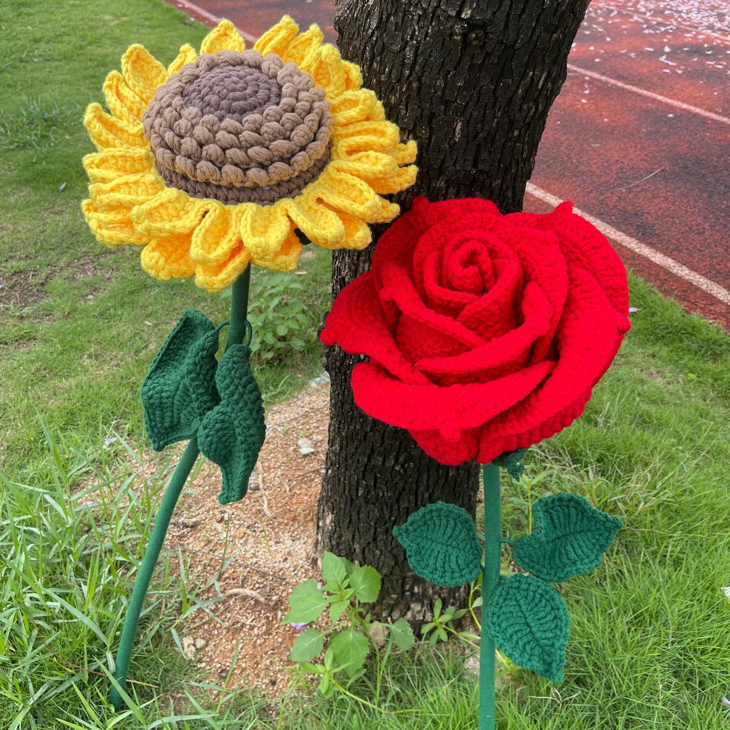 Handmade Crochet Giant Flower Stake Decor - Sunflower and Red Rose Props for Party Celebration Graduation