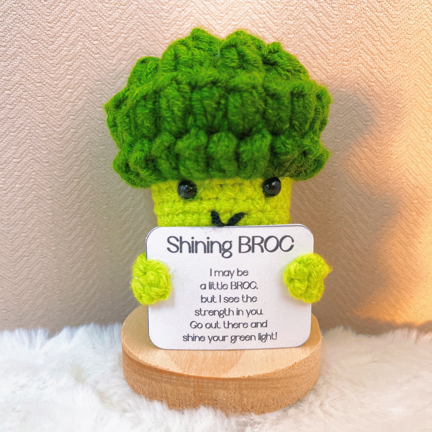 Handcrafted Green Broccoli Figurine with Customizable Card - Unique Home Decor, Gift for Veggie Lovers, Motivational Desk Accessory, Eco-Friendly Decoration, Perfect for Birthdays, Holidays, and Special Occasions