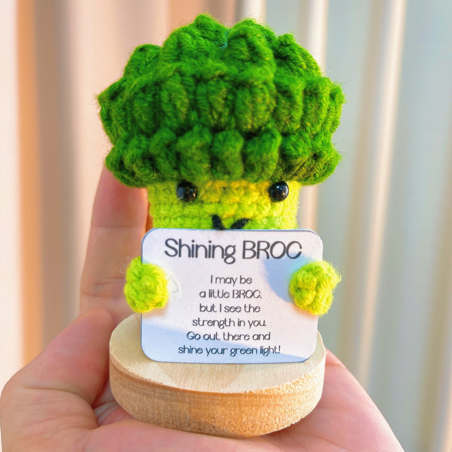 Handcrafted Green Broccoli Figurine with Customizable Card - Unique Home Decor, Gift for Veggie Lovers, Motivational Desk Accessory, Eco-Friendly Decoration, Perfect for Birthdays, Holidays, and Special Occasions