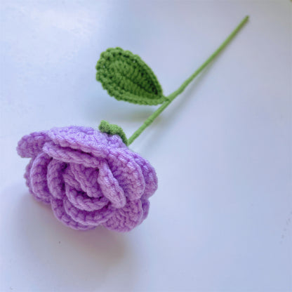 Bouquet au crochet d’arrangement floral Purple Passion fabriqué à la main avec caméléon - Tournesols, lavande, lys, caméléon, jacinthes, myosotis, marguerites, tulipes, roses