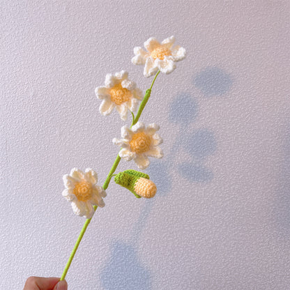 Chrysanthemenstrauß zum Geburtsmonat November – handgehäkeltes Blumenarrangement mit einem Stiel zum Geburtstag der Mama, Überraschungsfeier