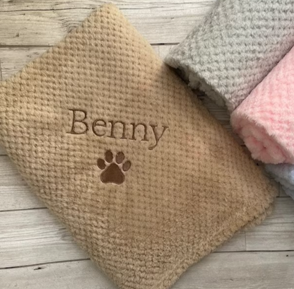 Custom Embroidered Pet Blanket for Cats and Dogs - Thick Pineapple Velvet Fleece - Personalized Name Throw Blanket - Perfect Gift for Pet Lovers on Birthdays, Holidays, and Special Occasions