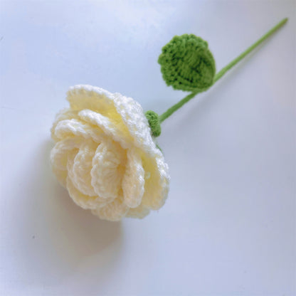Murmures au crochet faites à la main de pétales de bonheur Bouquet de roses, tulipes, tournesols, marguerites et œillets - Jolies roses