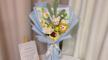 Sunny Breeze Bluebell Bouquet de lapin de Pâques en crochet – Muguet, tournesol, feuille de citron, pivoine, jonquille, fleurs de lapin, océan et plage