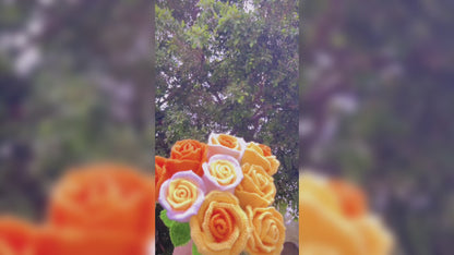Roses en forme de tasse au crochet faites à la main - Fil fabriqué, Décoration intérieure, Idée cadeau, Unique et élégante, Fleur symbolique, Cadeaux de fête des pères de la fille
