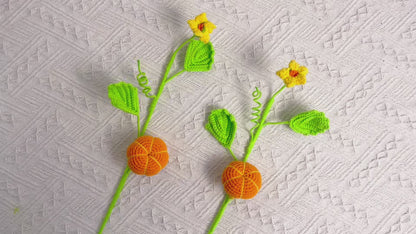 Harvest Time Fun : un piquet de citrouille au crochet fabriqué à la main pour un décor de jardin festif