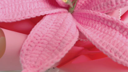 Bouquet de roses, de lys, de lavande et plus au crochet fait à la main - Bel arrangement ROSE